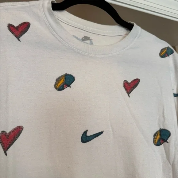 Nike Peace Love Swoosh Vintage All-Over Print Tee - Picture 3 of 4